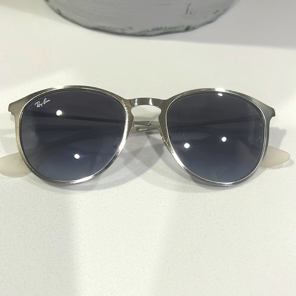 Ray-Ban Accessories - Ray Ban silver women’s sunglasses